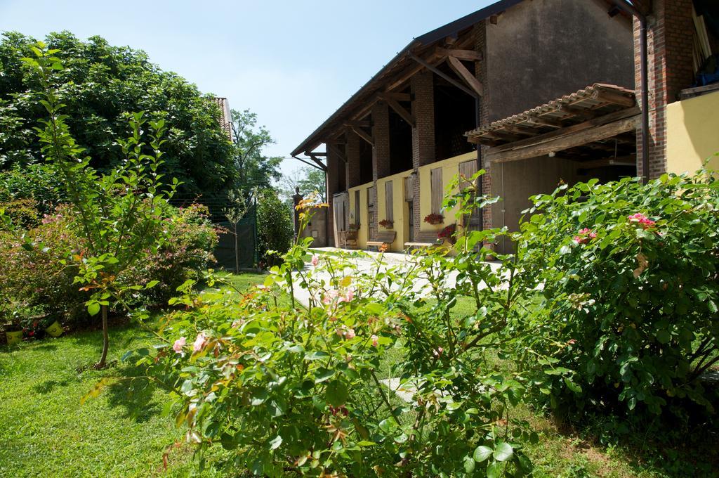 Cascina Delle Mele Acomodação com café da manhã Vittuone Exterior foto