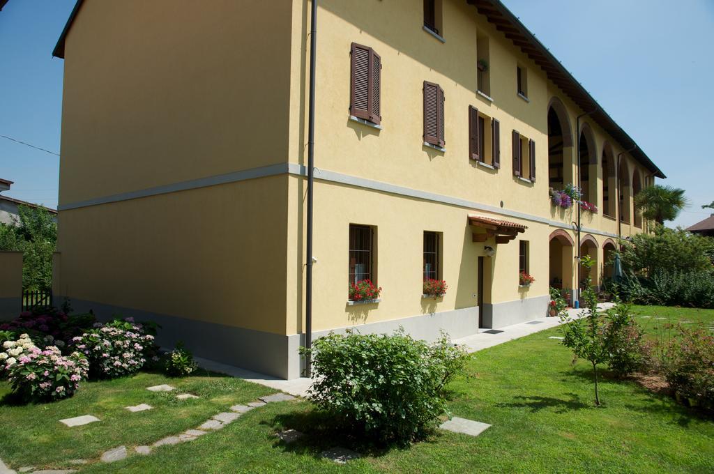 Cascina Delle Mele Acomodação com café da manhã Vittuone Exterior foto