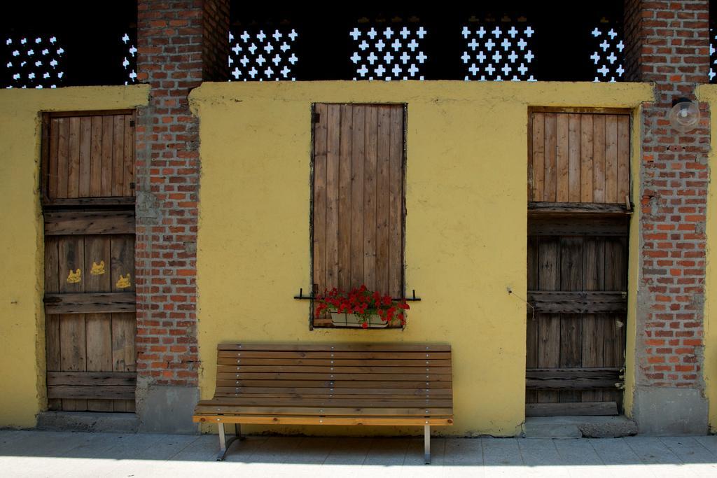 Cascina Delle Mele Acomodação com café da manhã Vittuone Exterior foto