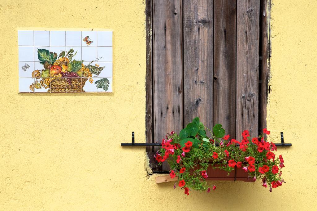 Cascina Delle Mele Acomodação com café da manhã Vittuone Exterior foto